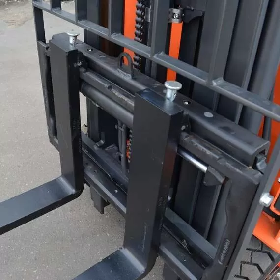 OXLIFT MPX 1245 4,5 м 1200 кг Мини электропогрузчик в Уфе, Грузоподъемность: 1.2 тонны (1200 кг), Высота подъема вил, м.: 4.5 м, Тип батареи: Кислотная, обслуживаемая купить по выгодной цене 100kwatt.ru