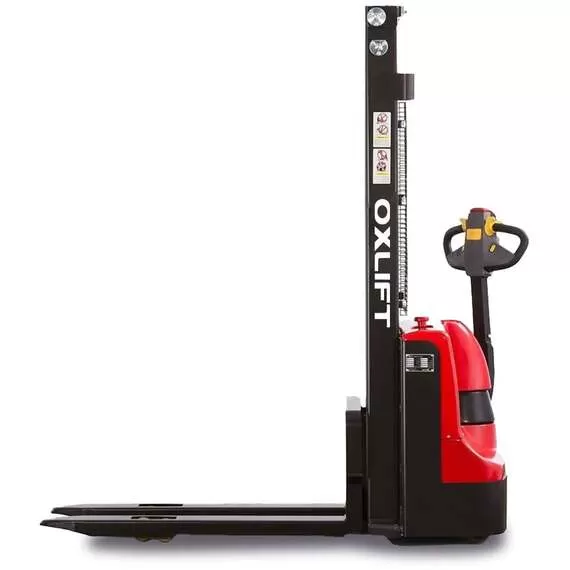 OXLIFT AX 1225 1200 кг 2500 мм Самоходный штабелер в Уфе, Грузоподъемность: 1.2 тонны (1200 кг), Высота подъема вил, м.: 2.5 м, Напряжение: 24 В, Тип батареи: Кислотная, необслуживаемая, Ёмкость АКБ : 100 Ач купить по выгодной цене 100kwatt.ru