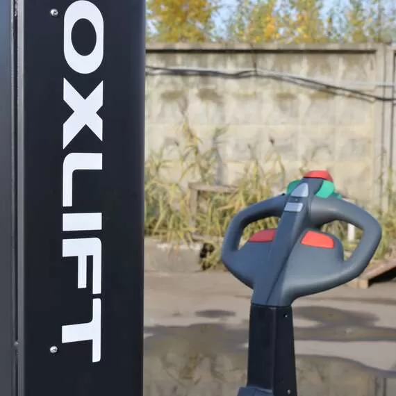 OXLIFT PS 1536 1,5 т 3,6 м Самоходный штабелер с платформой оператора в Уфе купить по выгодной цене 100kwatt.ru